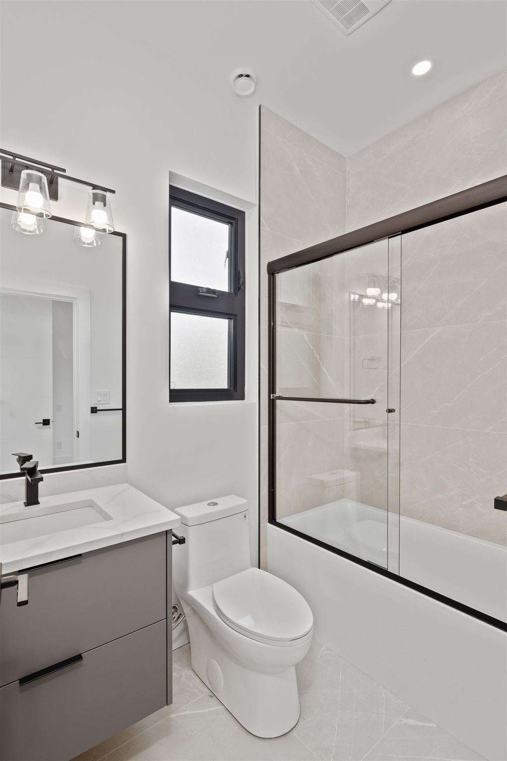 listing image 1102514501037830900