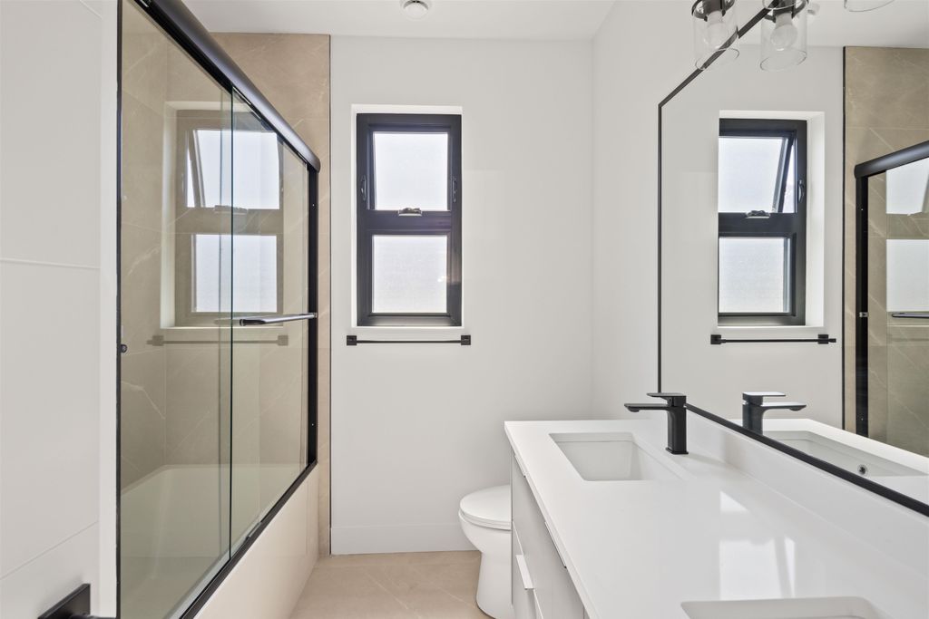 listing image 1103494634968946573