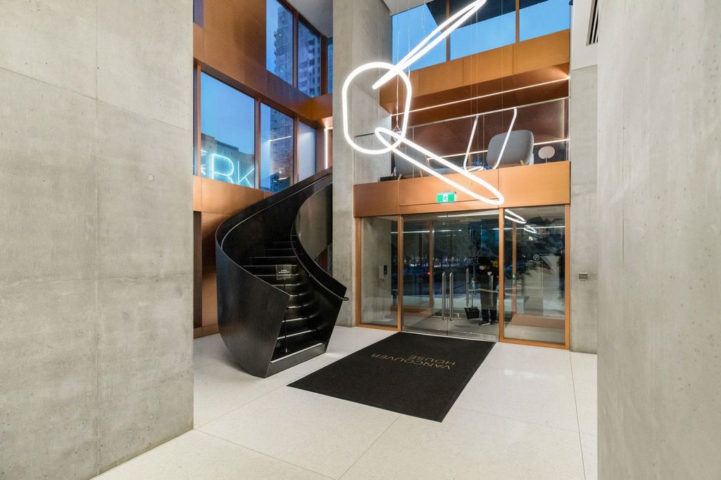 listing image 1106521693524077129