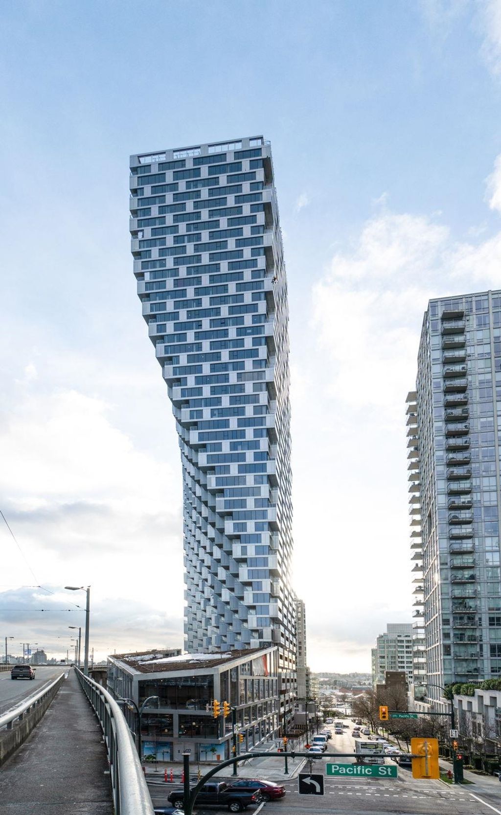 listing image 1104314359298888117