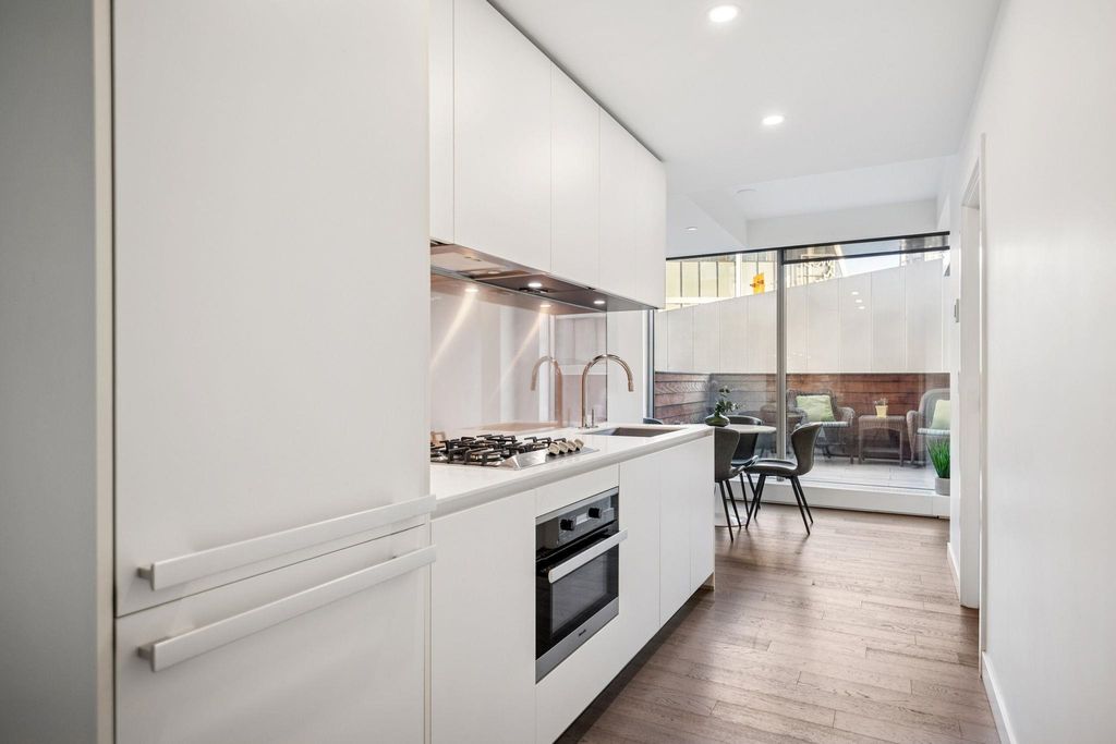 listing image 1100228484453552484