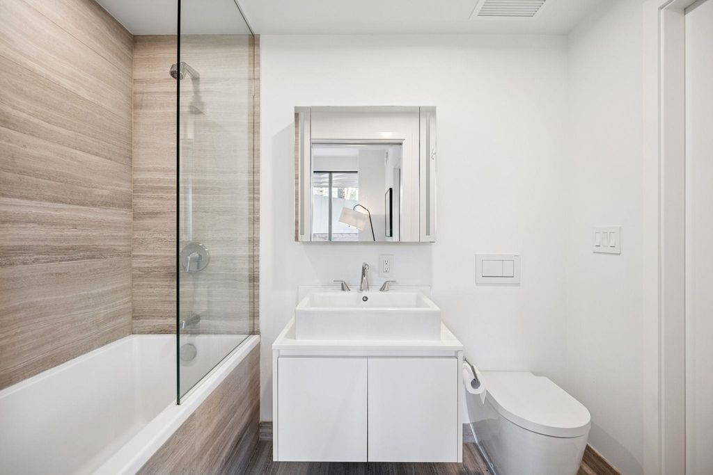 listing image 1102609447086077097