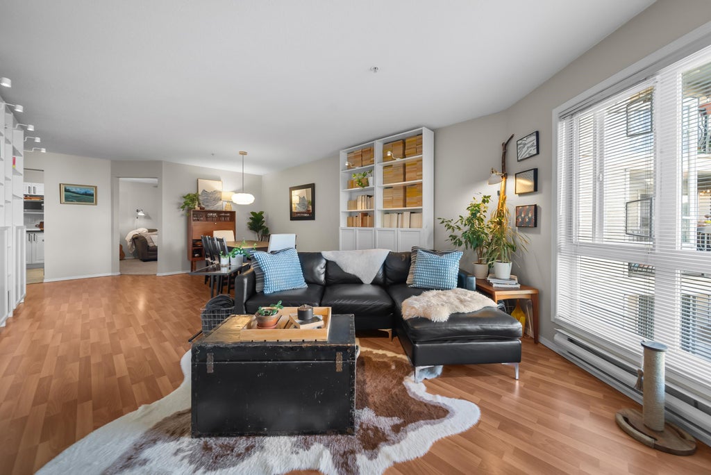 Photo of 3172 Gladwin Road #206, Abbotsford, BC V2T 5T3 (MLS # R3140369)