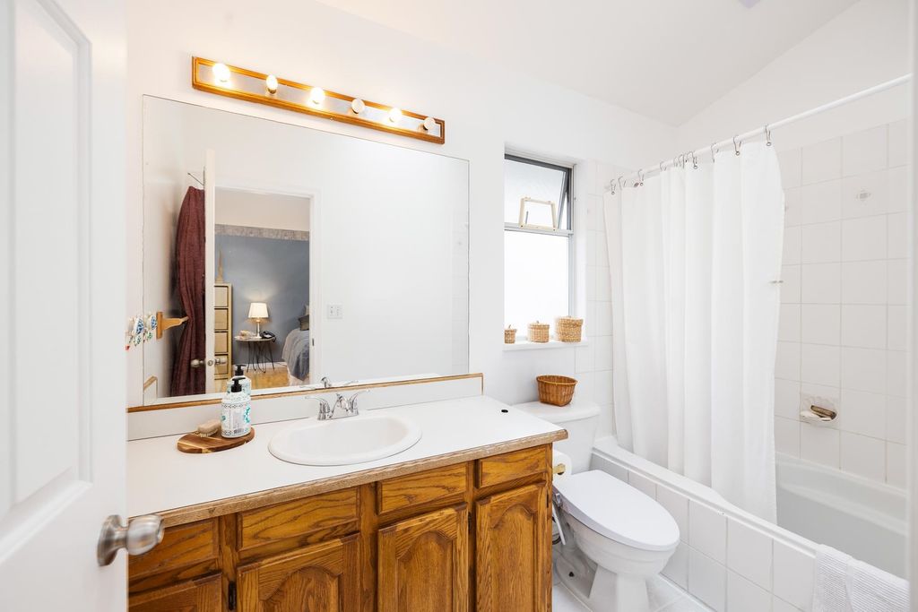 listing image 1101887267515585392