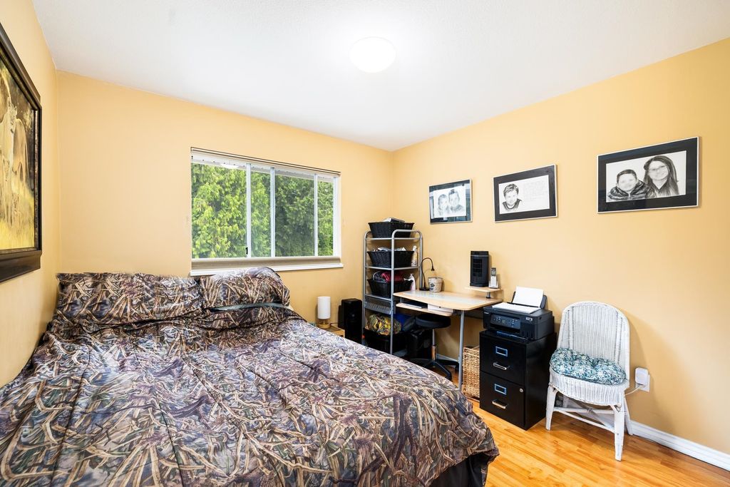 listing image 1106080227031979130