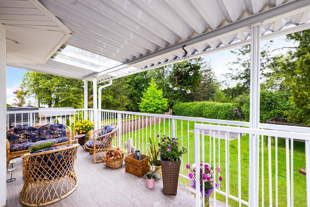 listing image 1102008053356045335