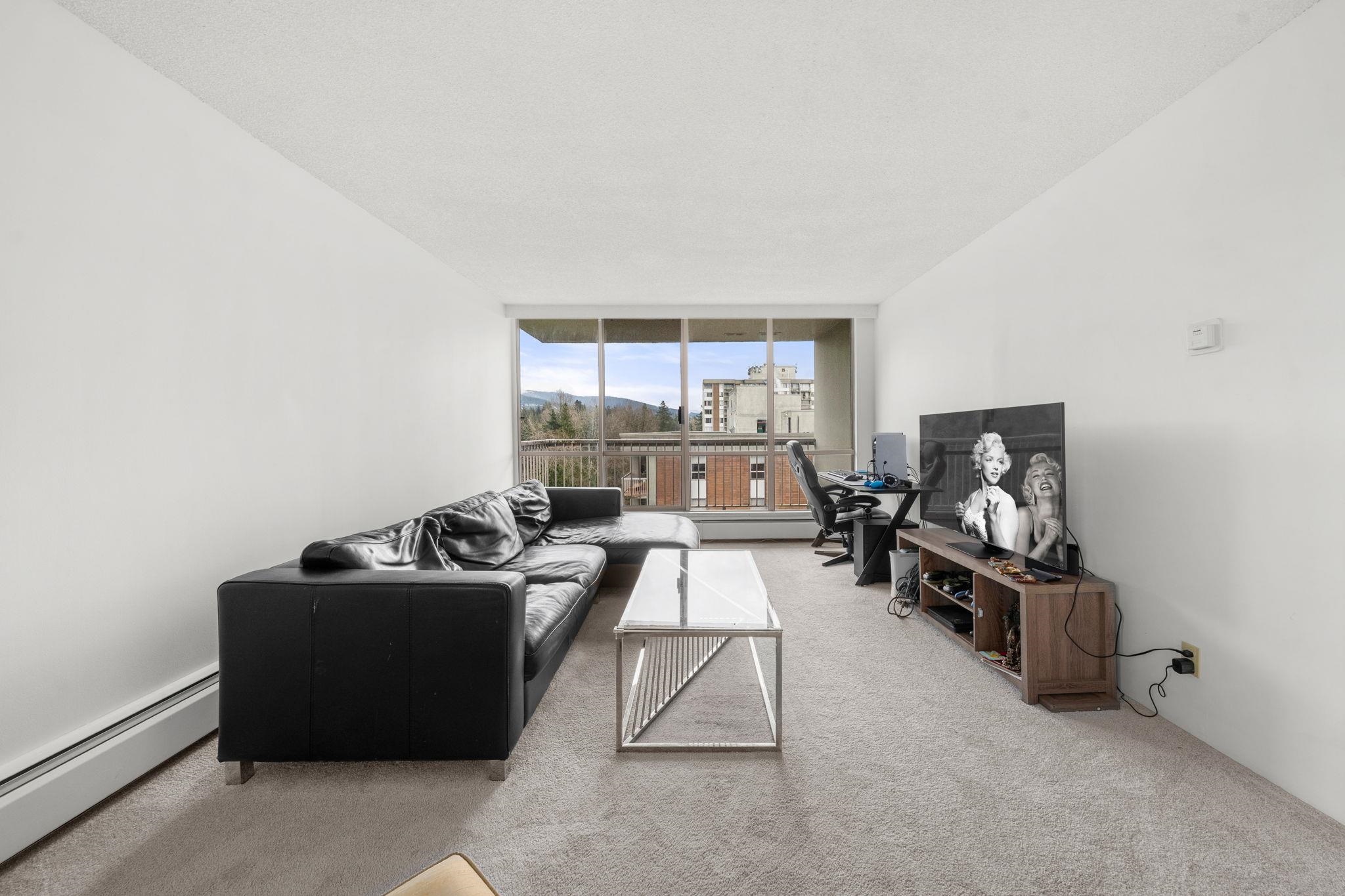 2016 Fullerton Avenue 1404