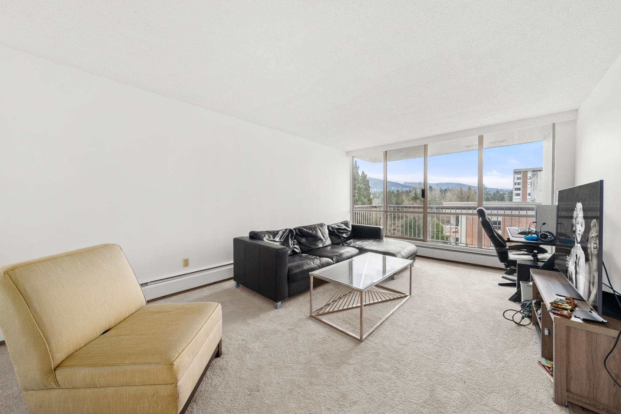 2016 Fullerton Avenue 1404