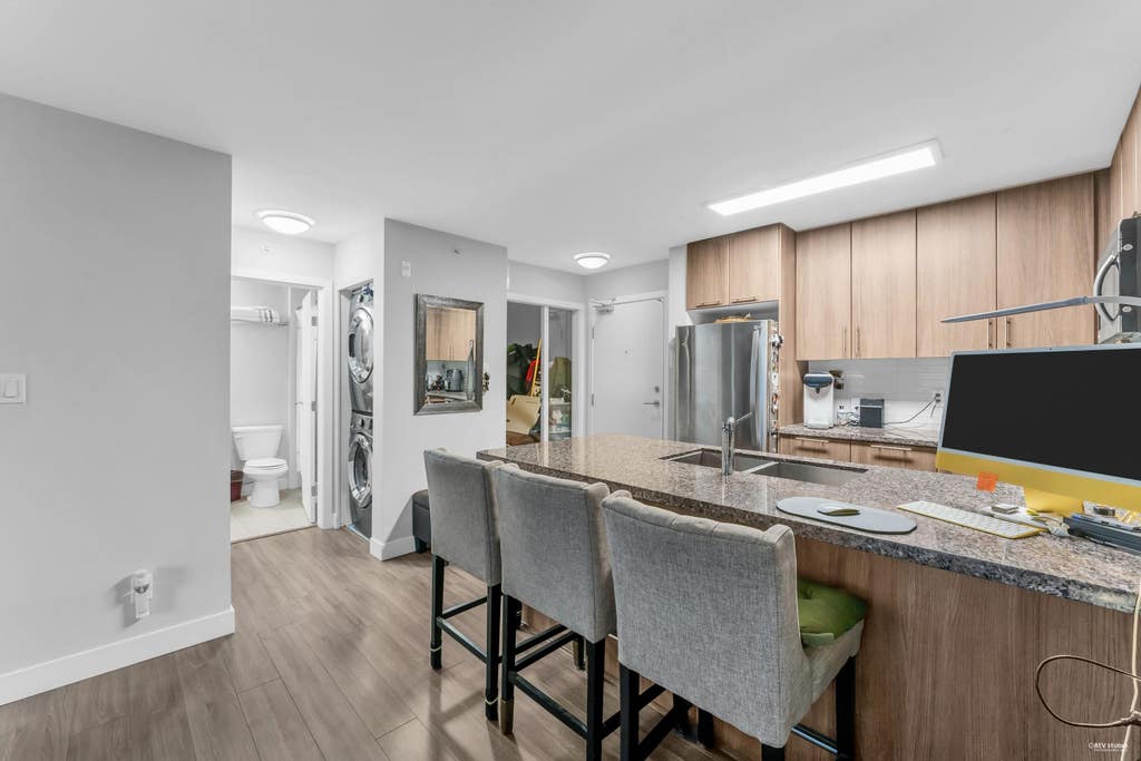 Photo of 12075 Edge Street #409, Maple Ridge, BC V2X 9E6 (MLS # R3154633)