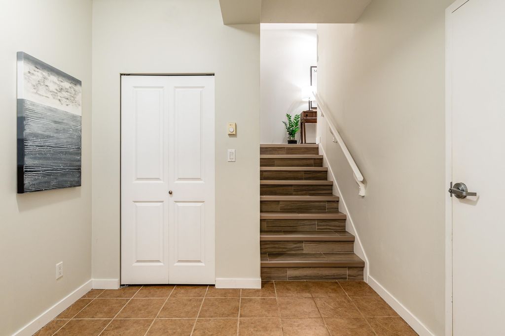 listing image 1100662994699266481