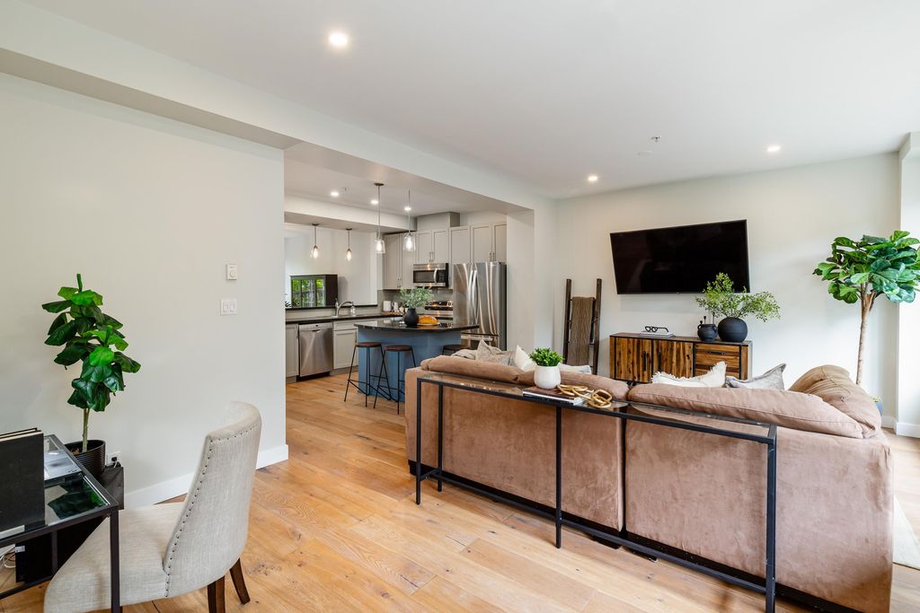 listing image 1107185751415482271