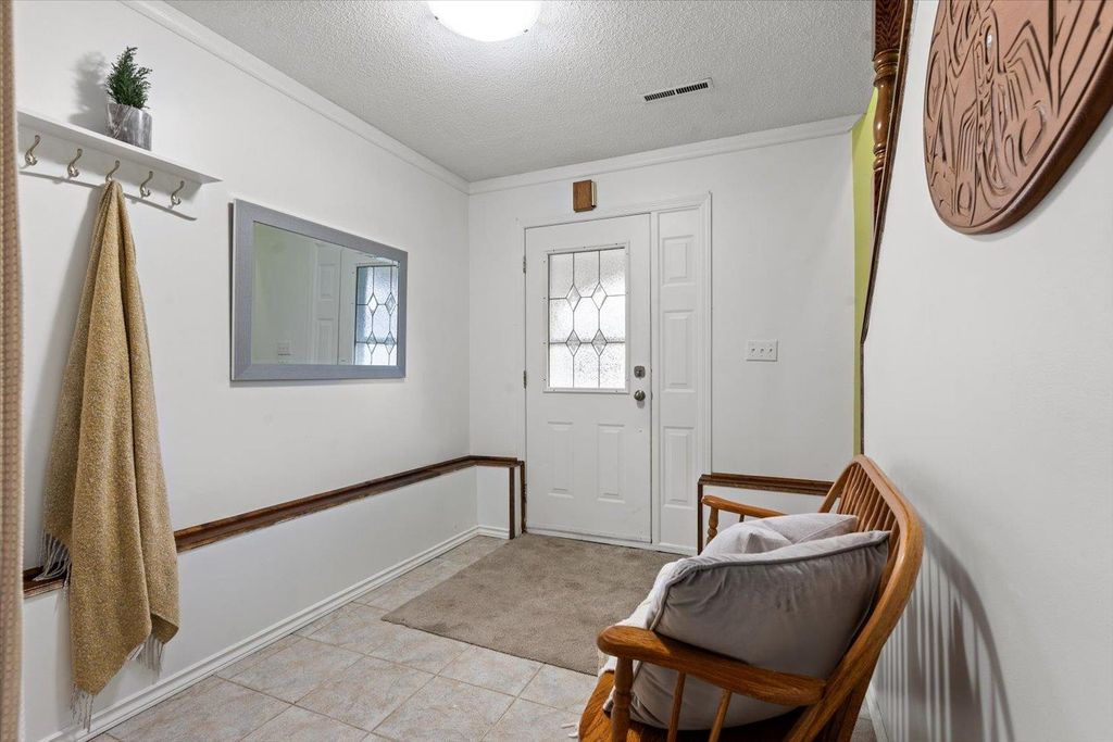 Photo of 46393 Marion Avenue, Chilliwack, BC V2P 3P6 (MLS # R3097230)