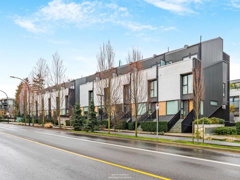 649 E 3rd Street 102 North Vancouver BC V7L 1G6