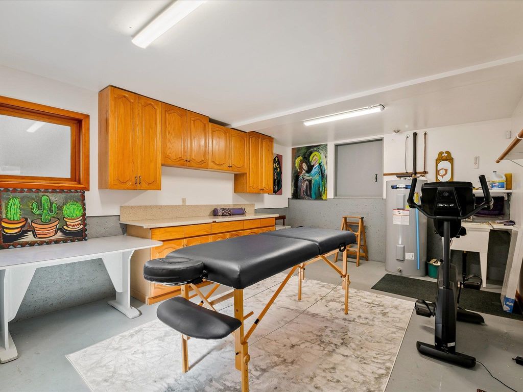 listing image 1105190485194302351