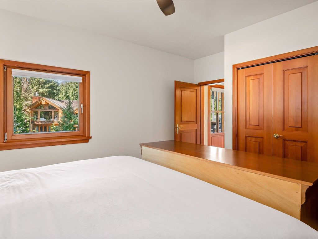 listing image 1100103909245163910