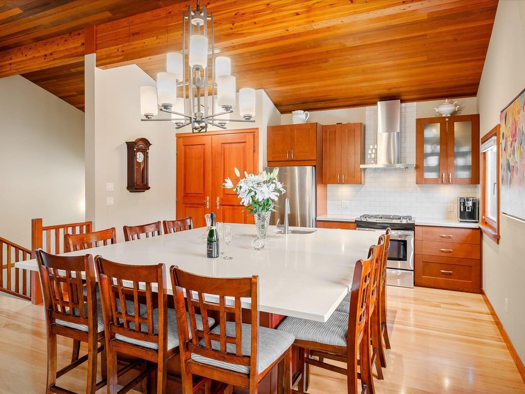listing image 1109111784154474720