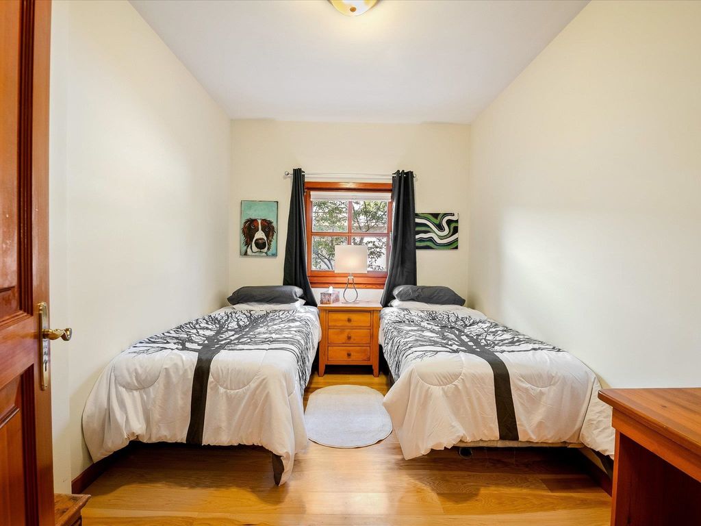 listing image 1106244666282611597