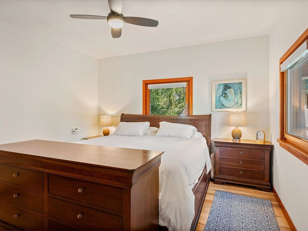 listing image 1106503421342353817