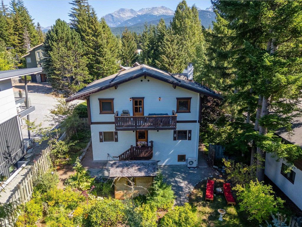 listing image 1108361659729018877