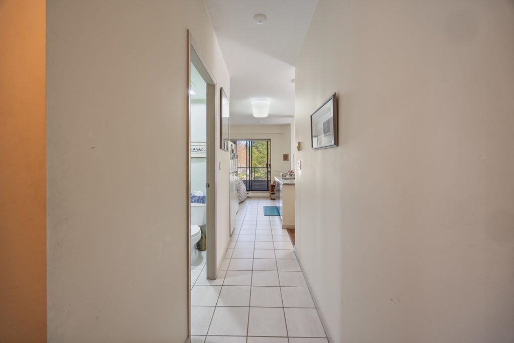 listing image 1101216060441136498