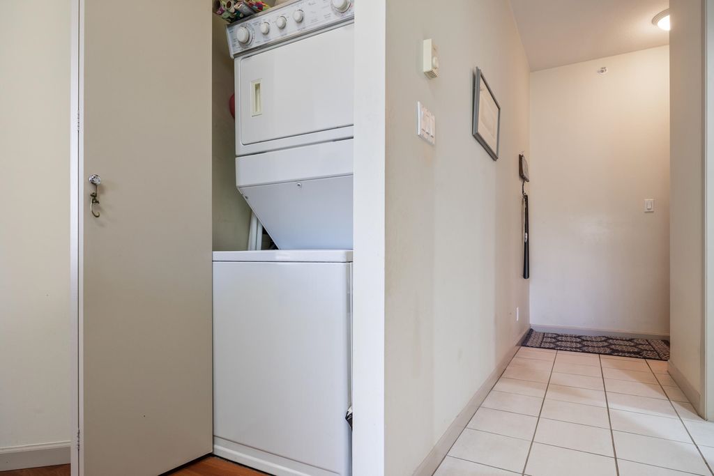 listing image 1101367927617110463