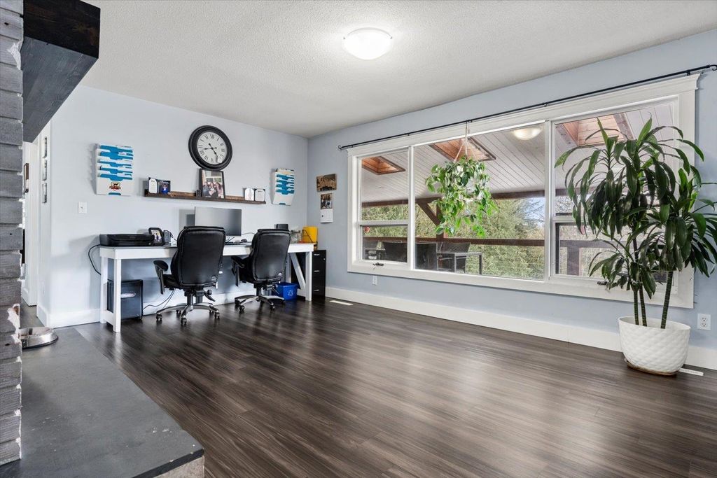 Photo of 43590 Chilliwack Mountain Road, Chilliwack, BC V2R 4A1 (MLS # R3111362)