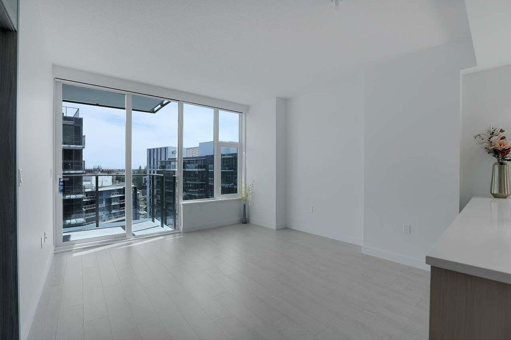 listing image 1103500477786170768
