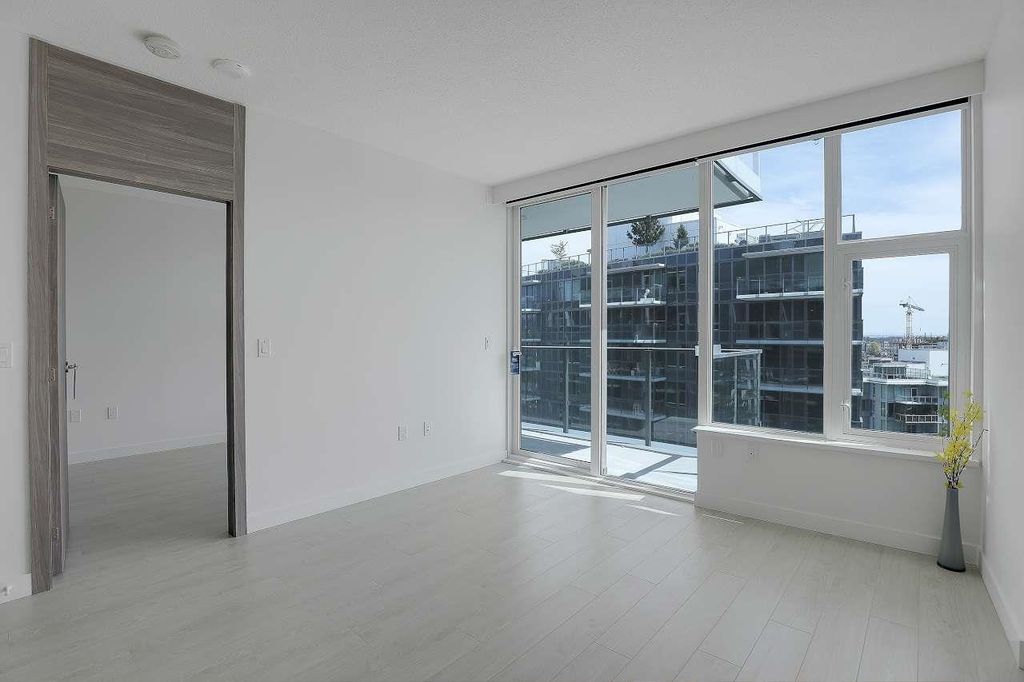 listing image 1107695773154352370