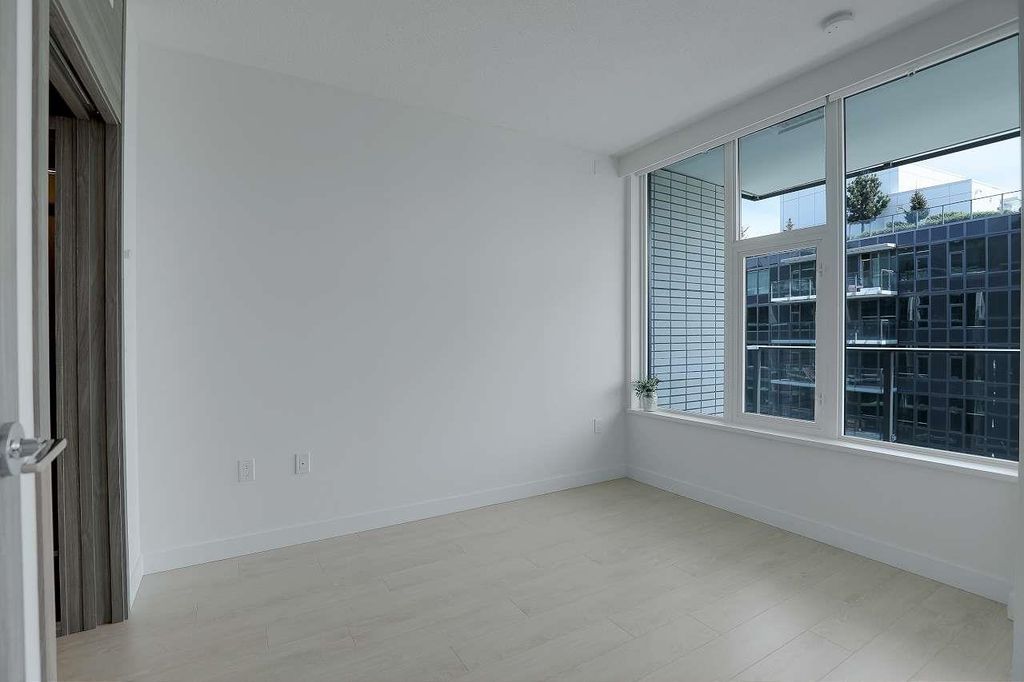 listing image 1101876540511756794