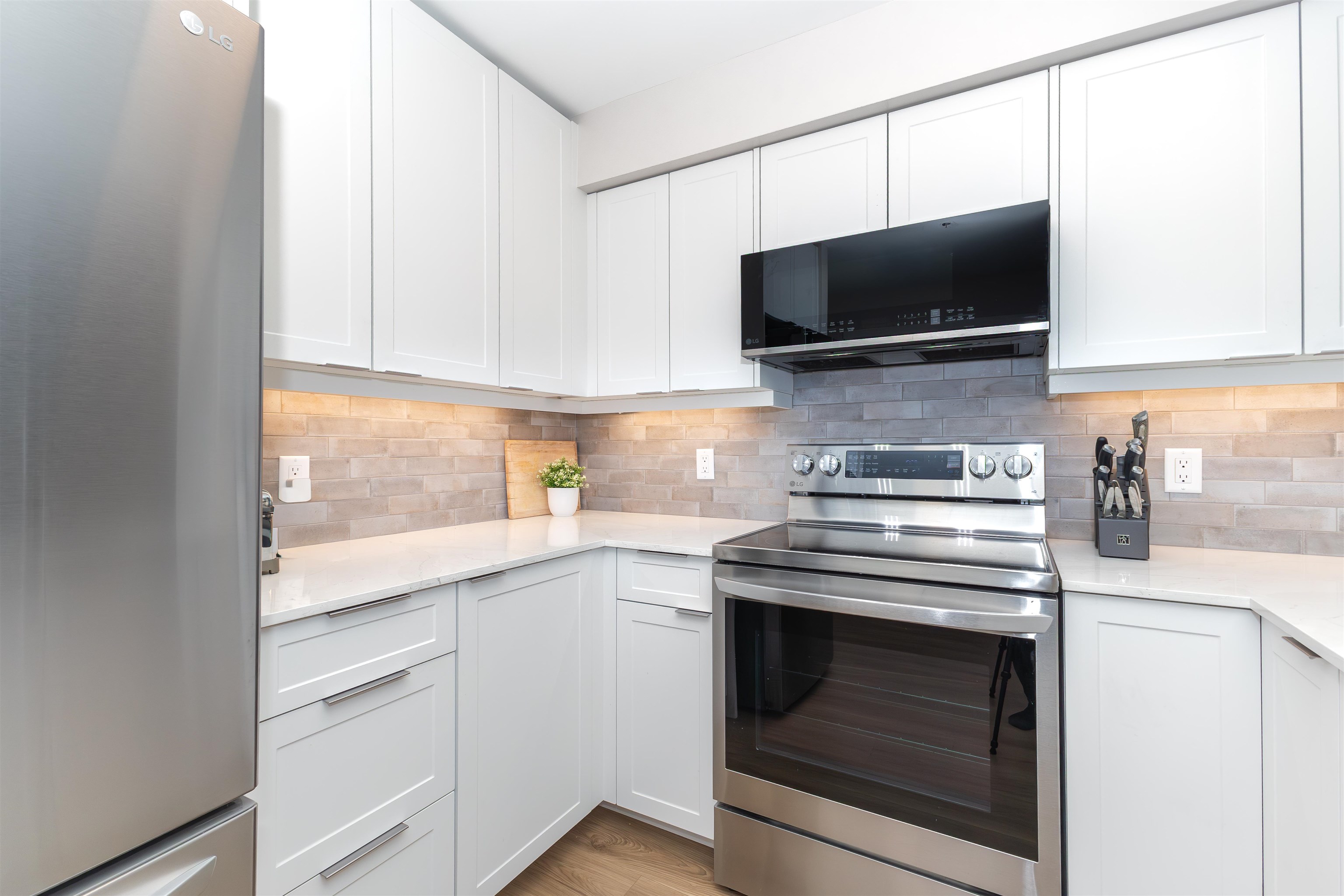 808 Sangster Place 210