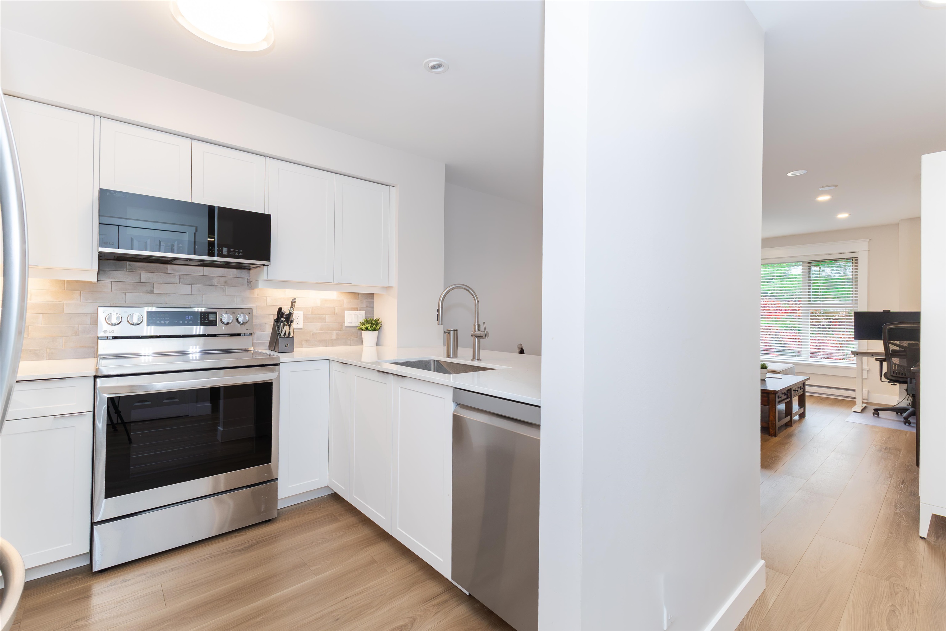 808 Sangster Place 210