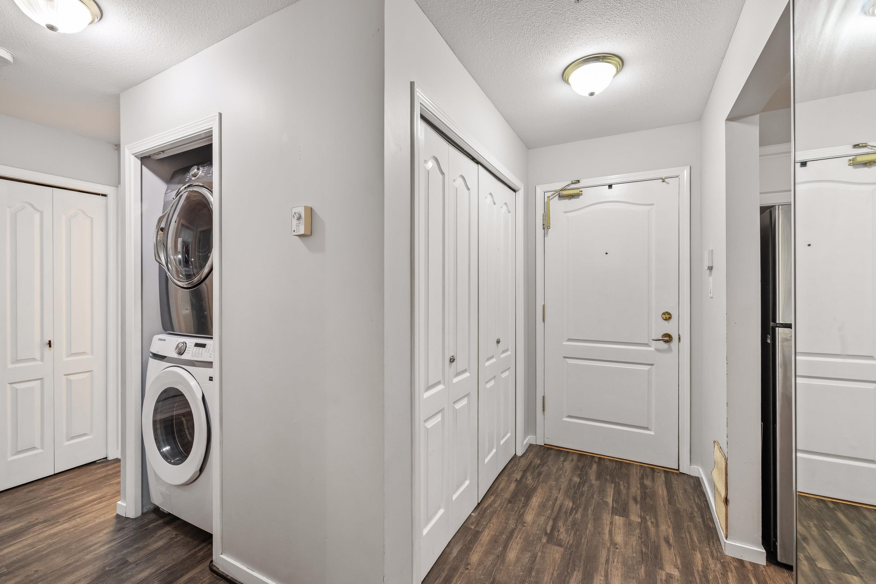 2551 Parkview Lane 208