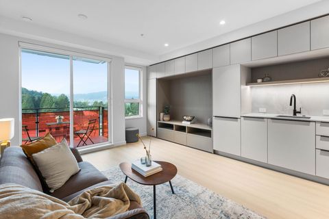 2015 St. Johns Street 509 Port Moody BC V3H 0N5