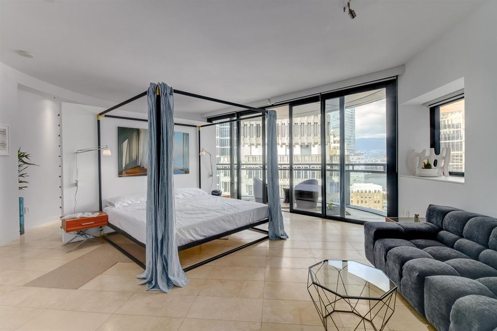 listing image 1103937925465899509