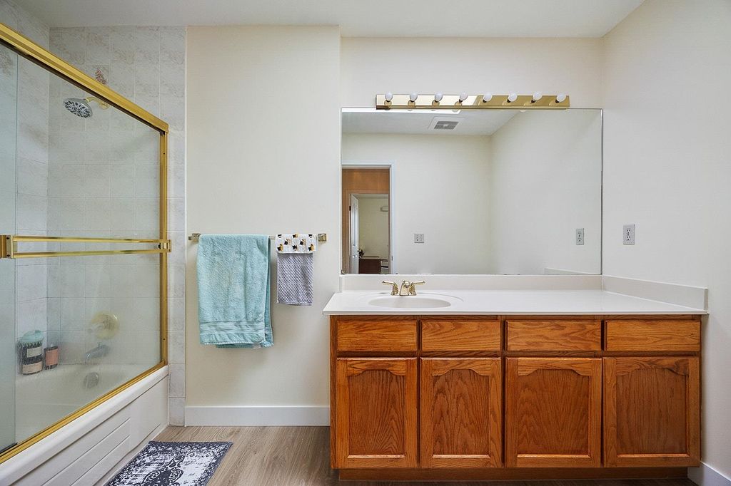 listing image 1103019401190398394