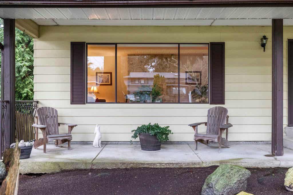 Photo of 13474 15 Avenue, Surrey, BC V4A 1L2 (MLS # R3132043)