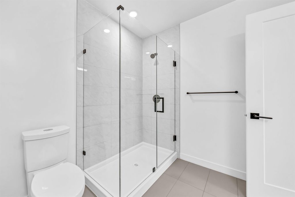 listing image 1103058963286307020