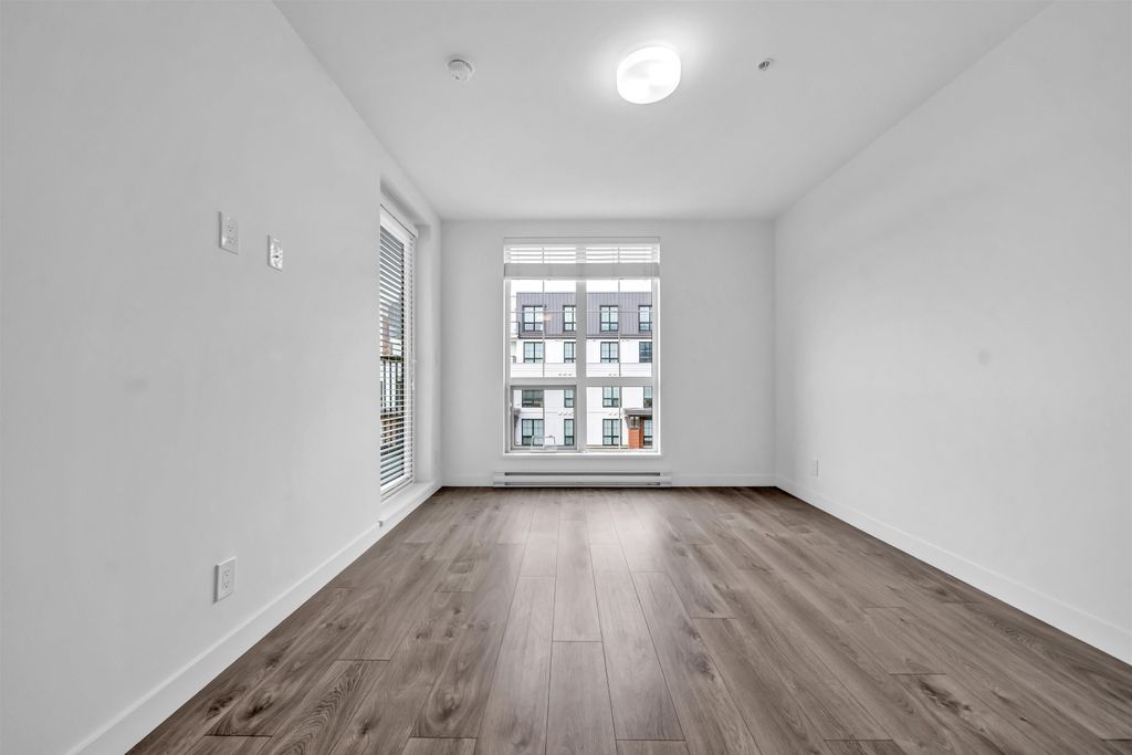 listing image 1108099428510926176