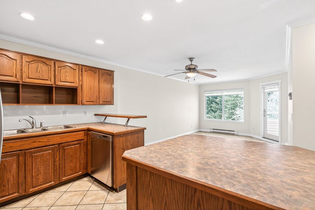 listing image 1105758236009604799