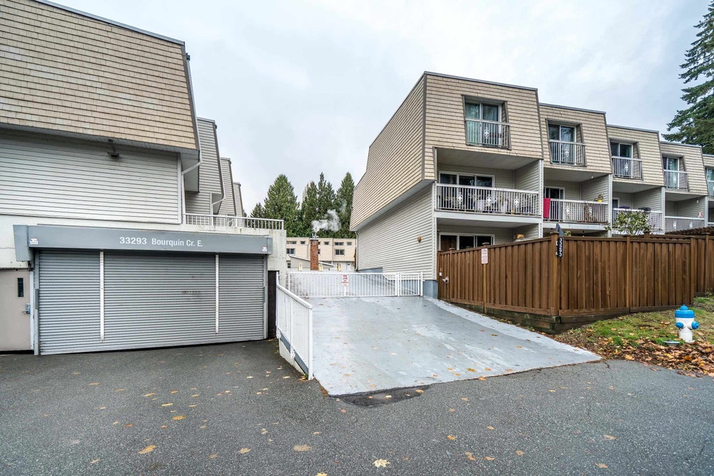17-33923 E BOURQUIN CRESCENT, ABBOTSFORD, BC V2S 1Y2 - Image 2029566315.jpeg?d=l