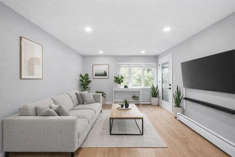 1122 King Albert Avenue 101 Coquitlam BC V3J 1X7
