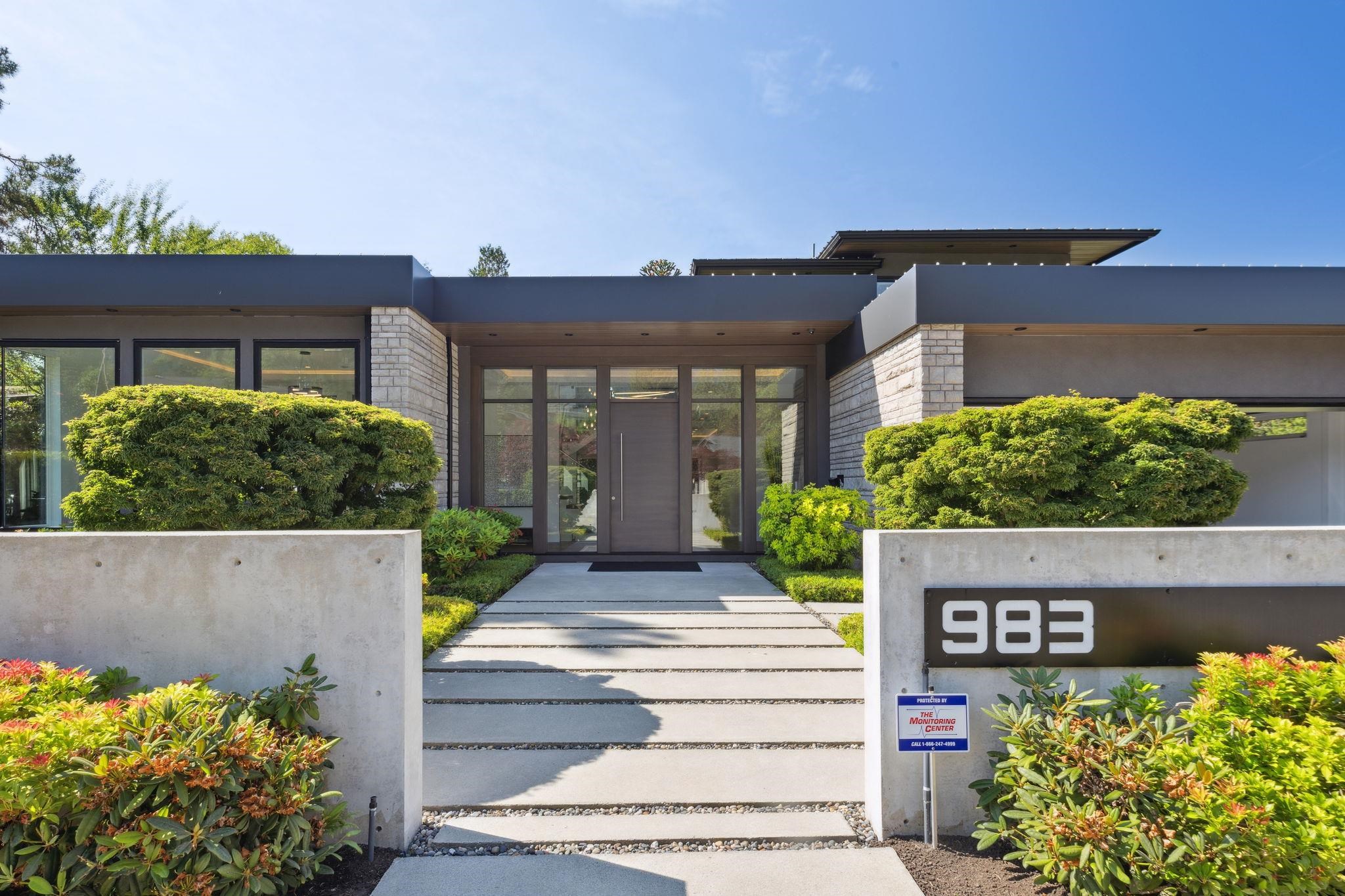 983 Tudor Avenue