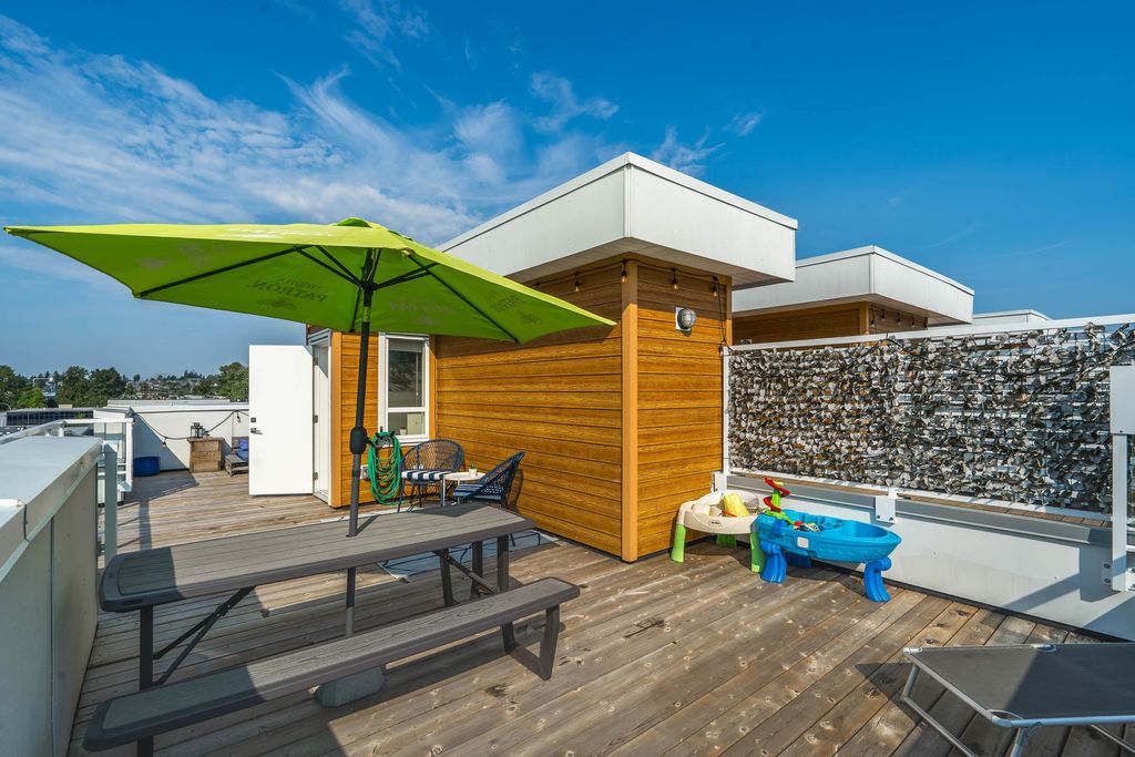 listing image 1104510082271745433