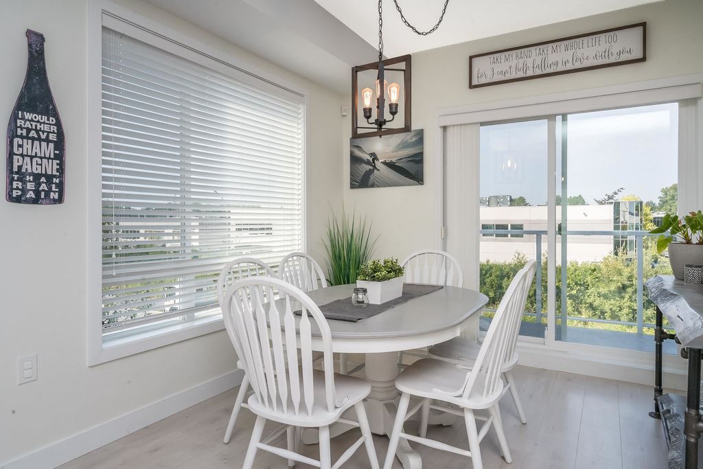 listing image 1109280790409259257