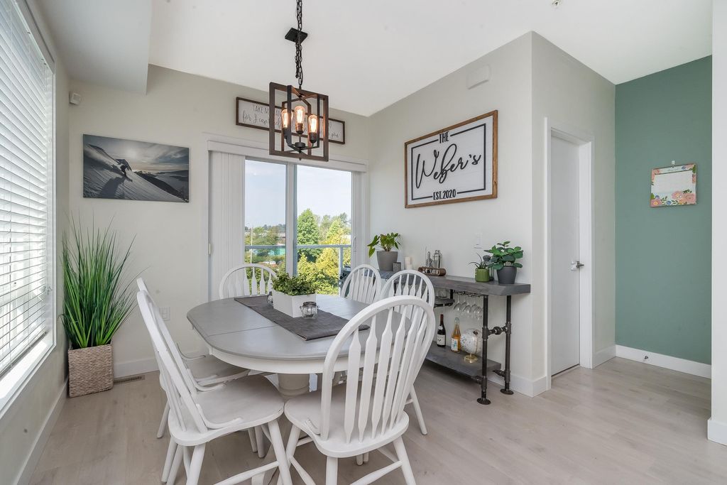 listing image 1100939133180233519