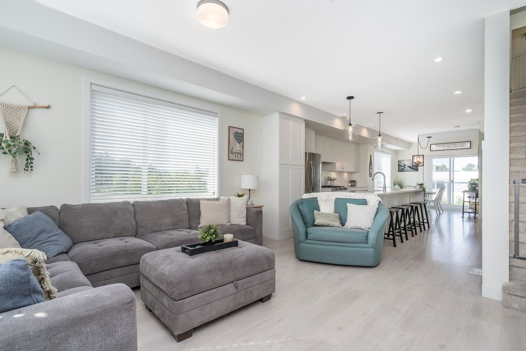 listing image 1102668696447150355