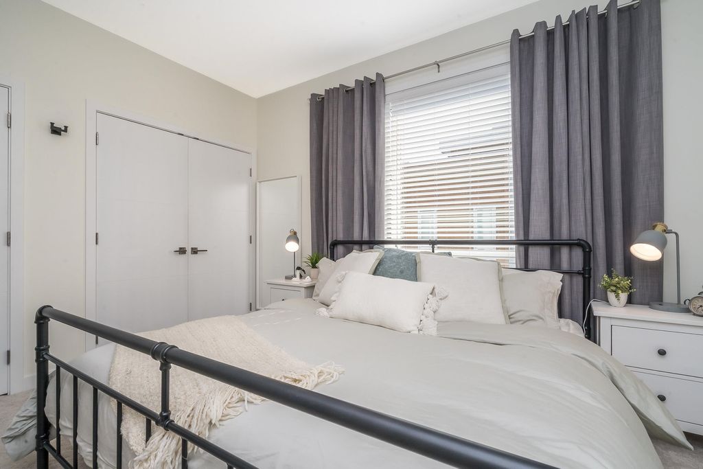 listing image 1106023626484398464