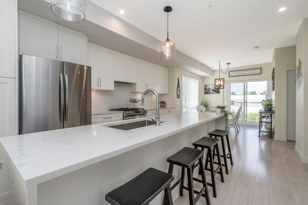 listing image 1107504370872225395