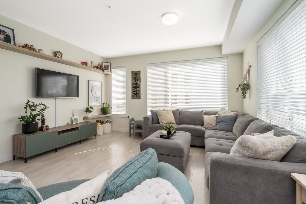 listing image 1105240501583596709