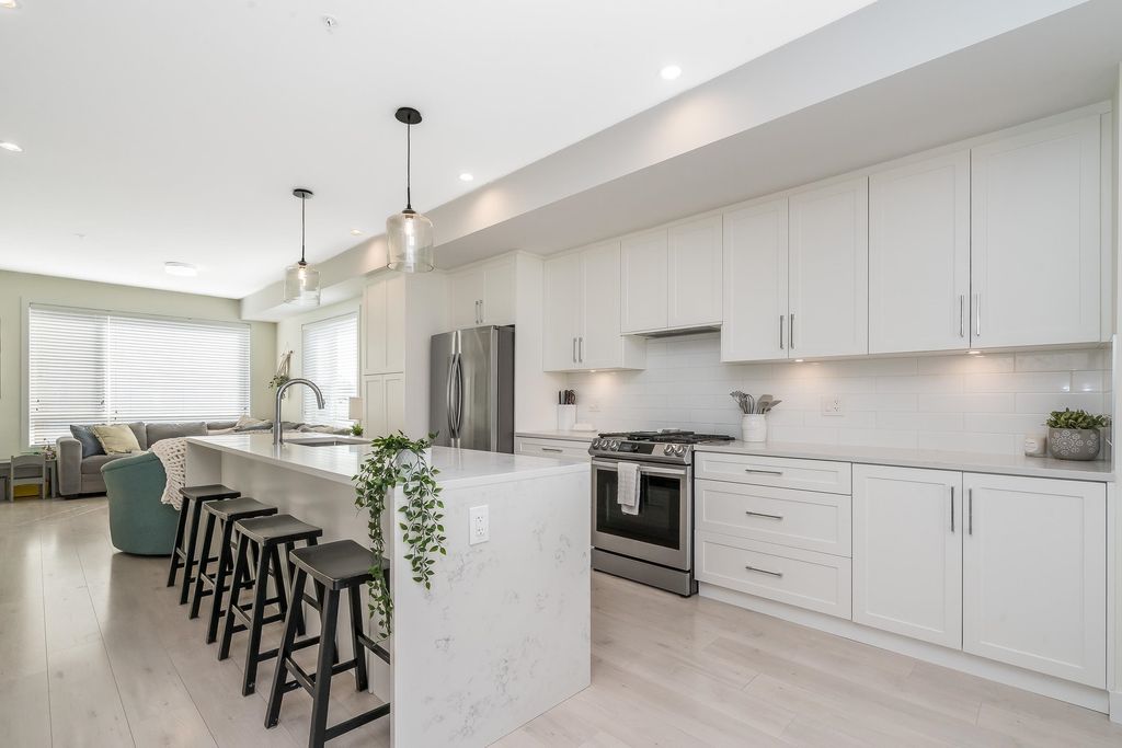 listing image 1105638441594924015